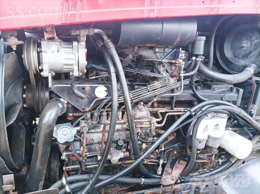 Valtra Valmet 8750 Tractoren