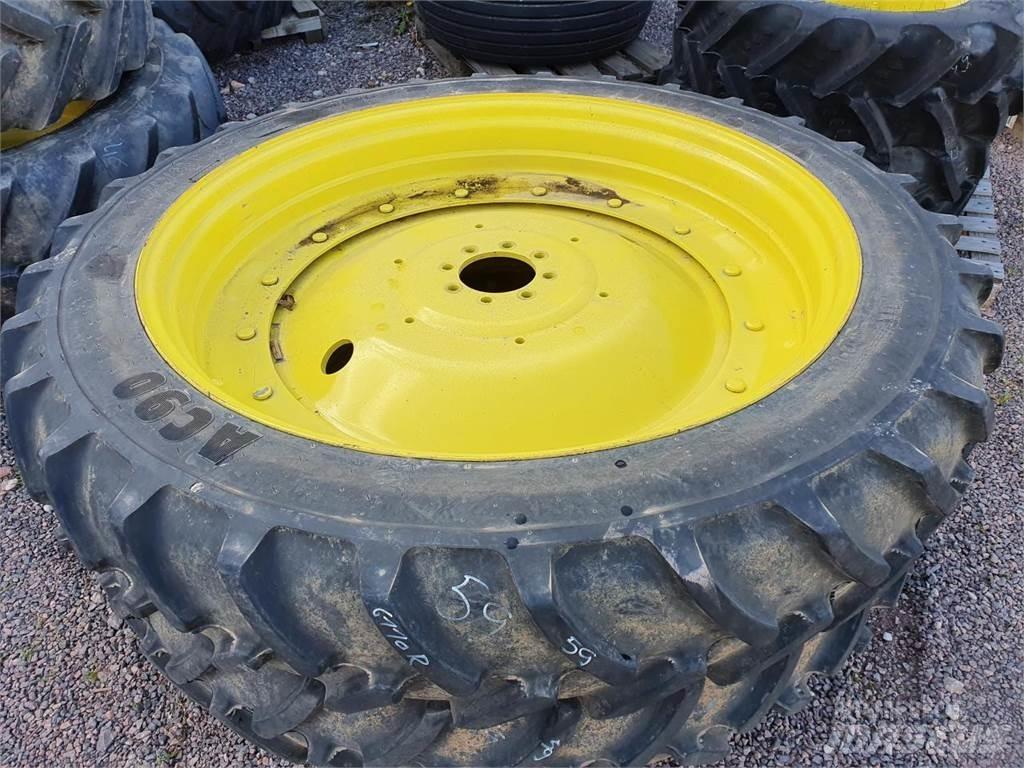 Mitas 270/95R48 x2 Banden, wielen en velgen