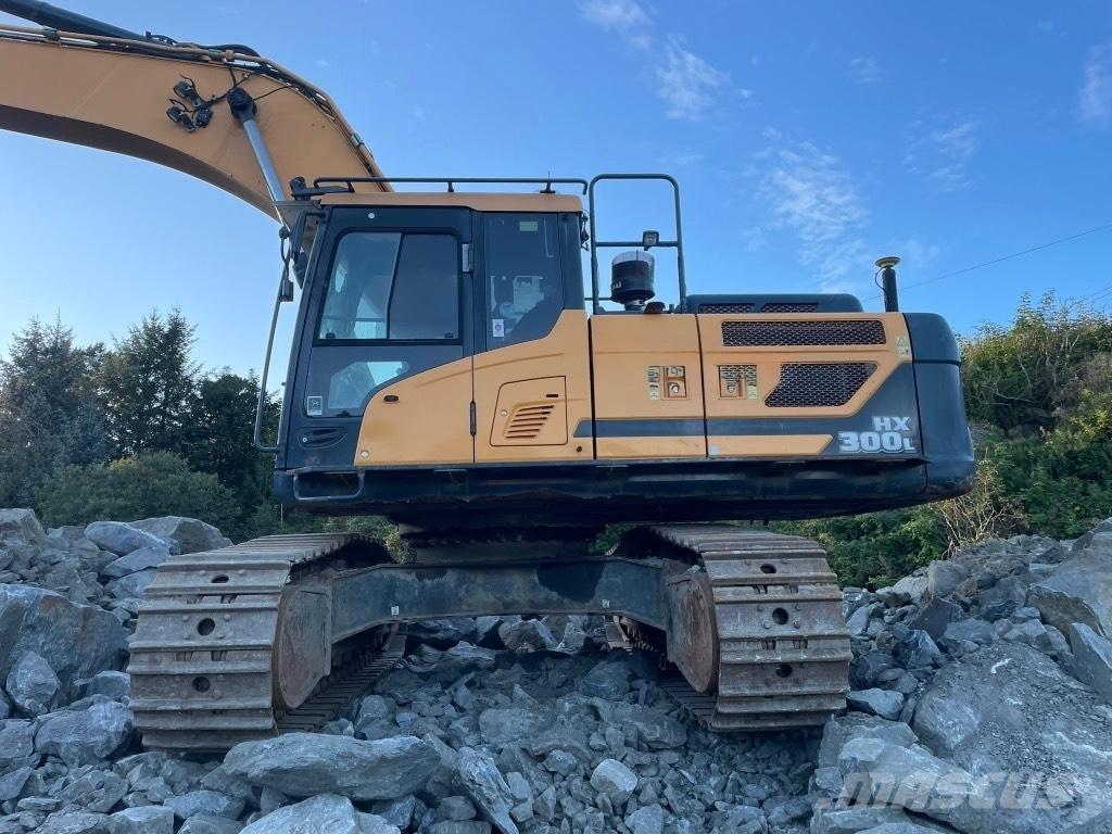 Hyundai HX 300 L Rupsgraafmachines