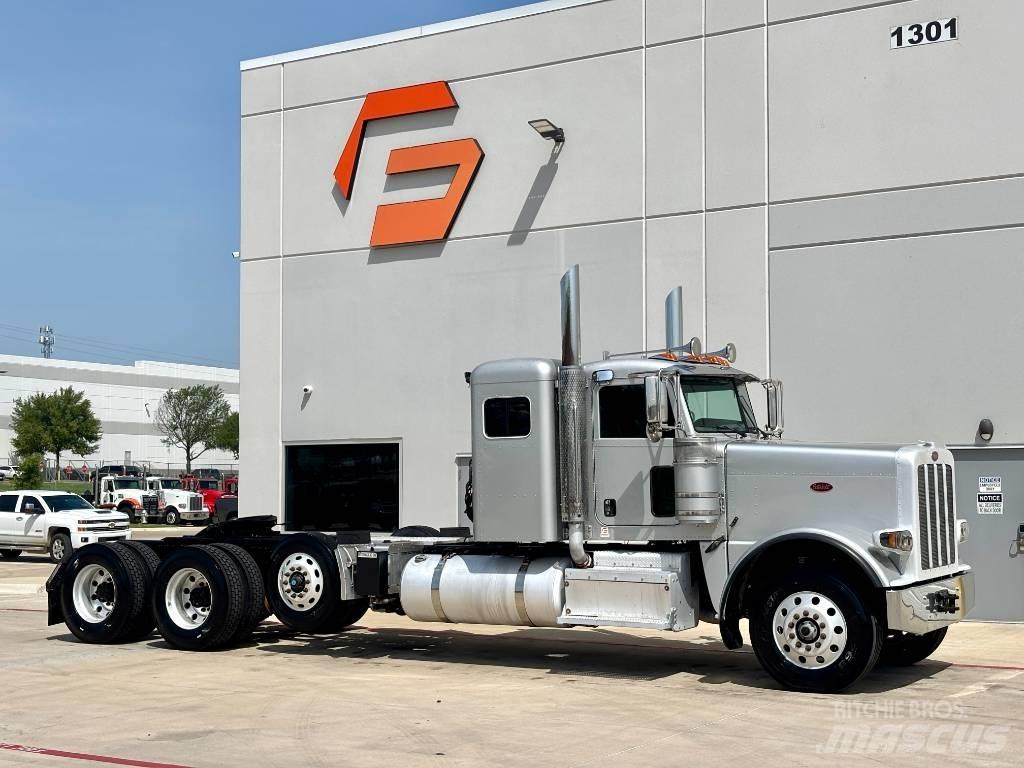 Peterbilt 389 Trekkers