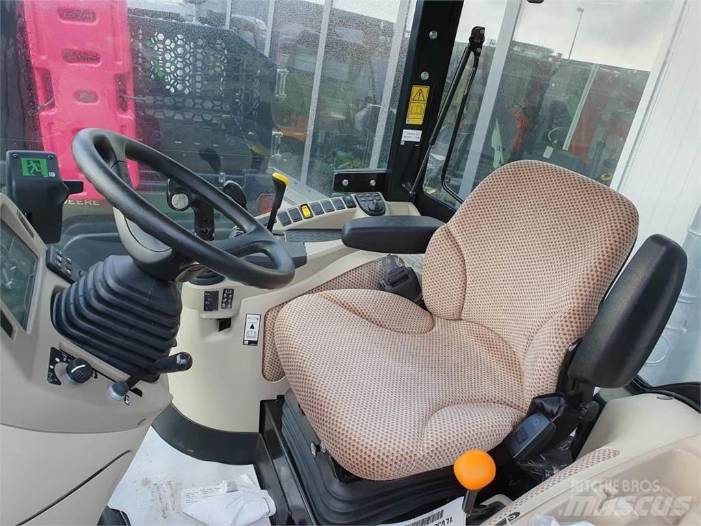John Deere 3039R Compacttrekkers