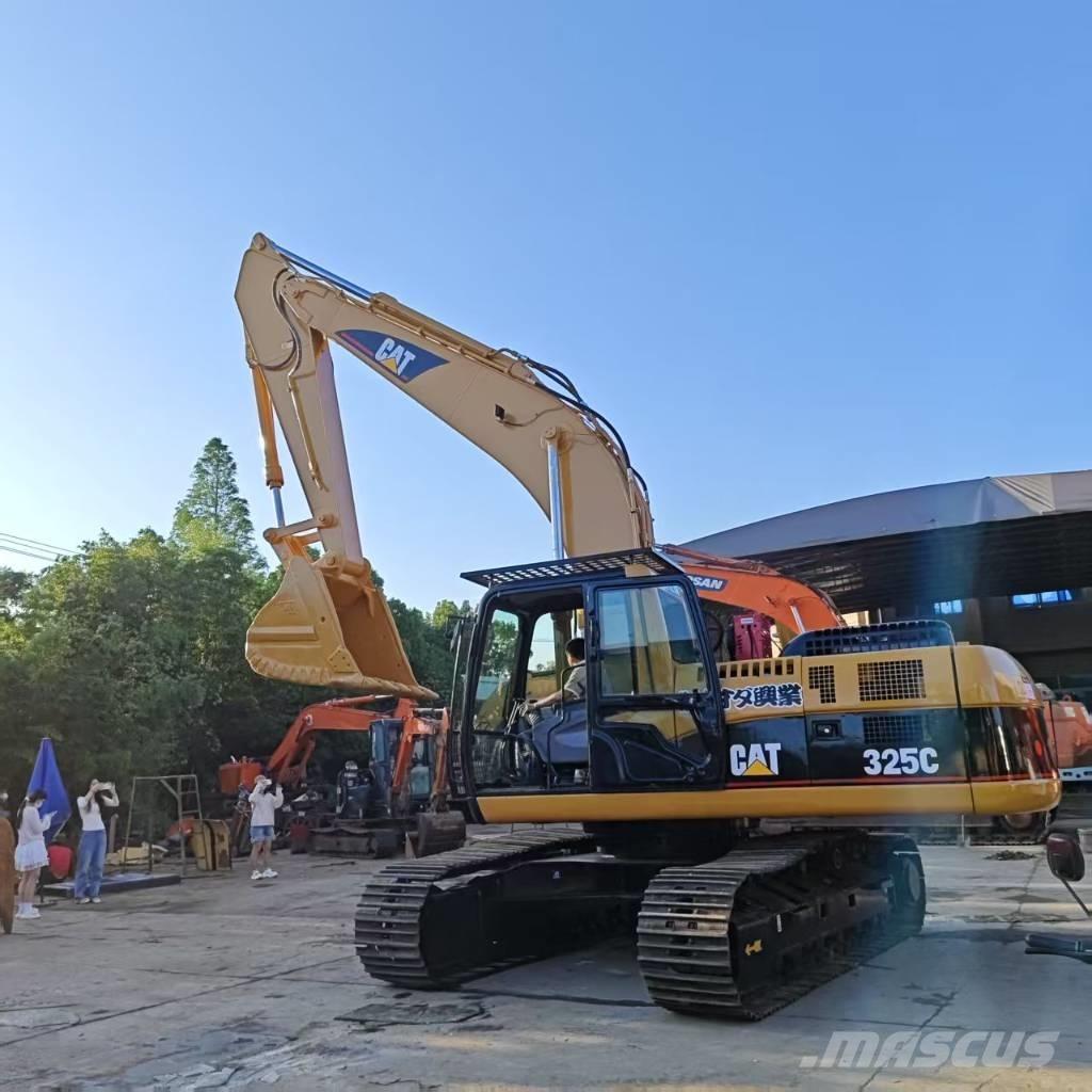 CAT 325 C Rupsgraafmachines