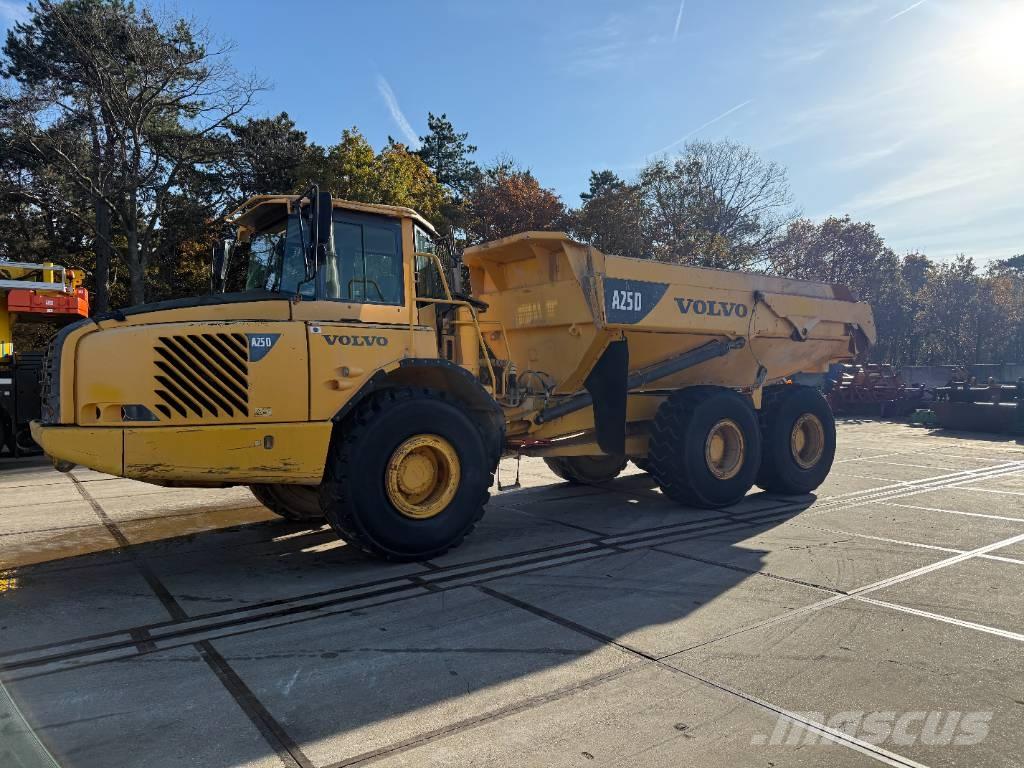 Volvo A 25 D Knik dumptrucks