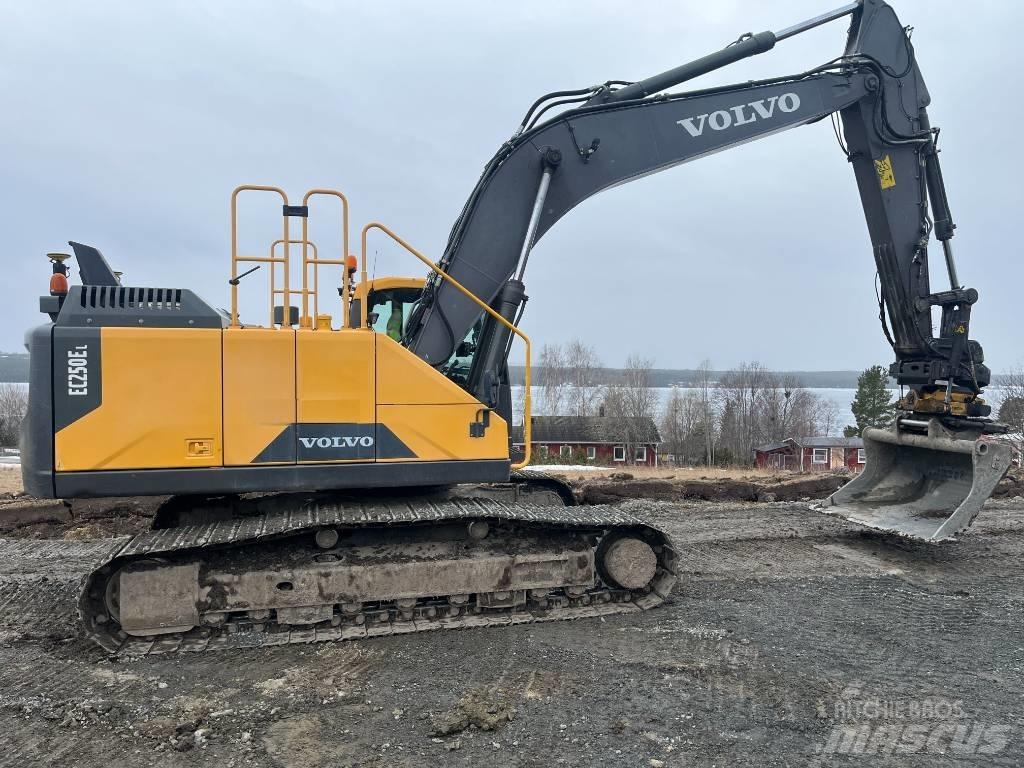 Volvo EC 250 EL Rupsgraafmachines