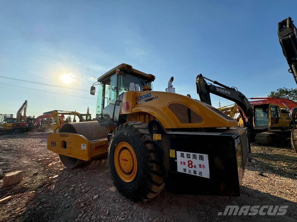 XCMG XS 263 J Trilrolwalsen