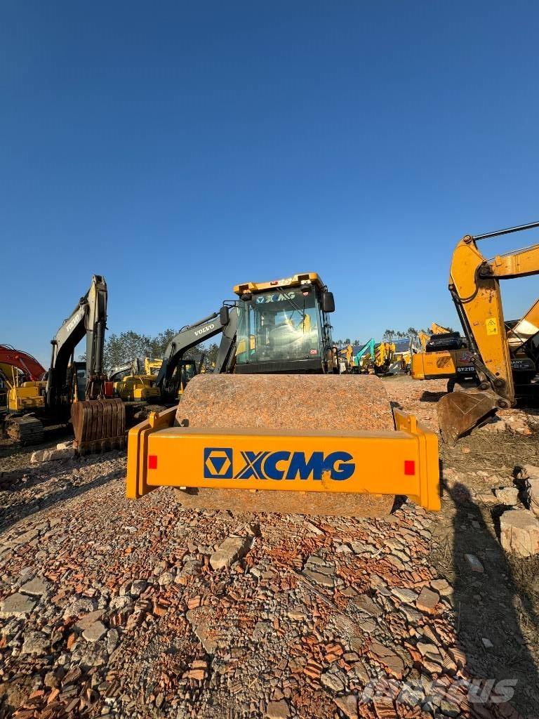 XCMG XS 263 J Trilrolwalsen