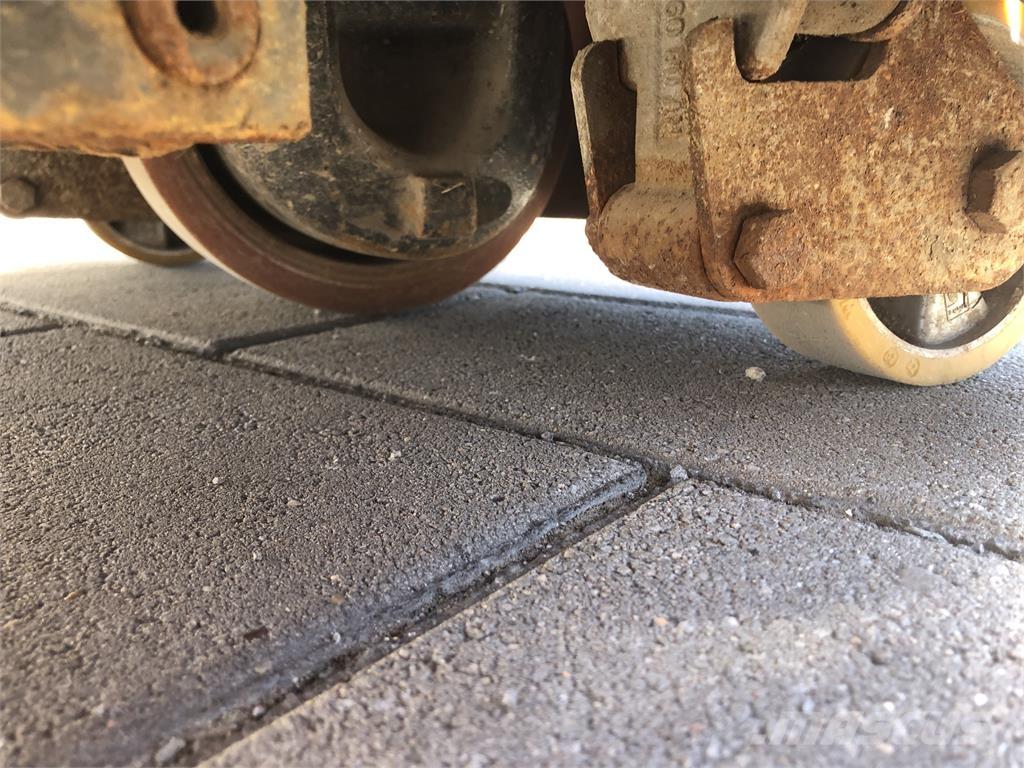 Linde T16 Meeloop stapelaar