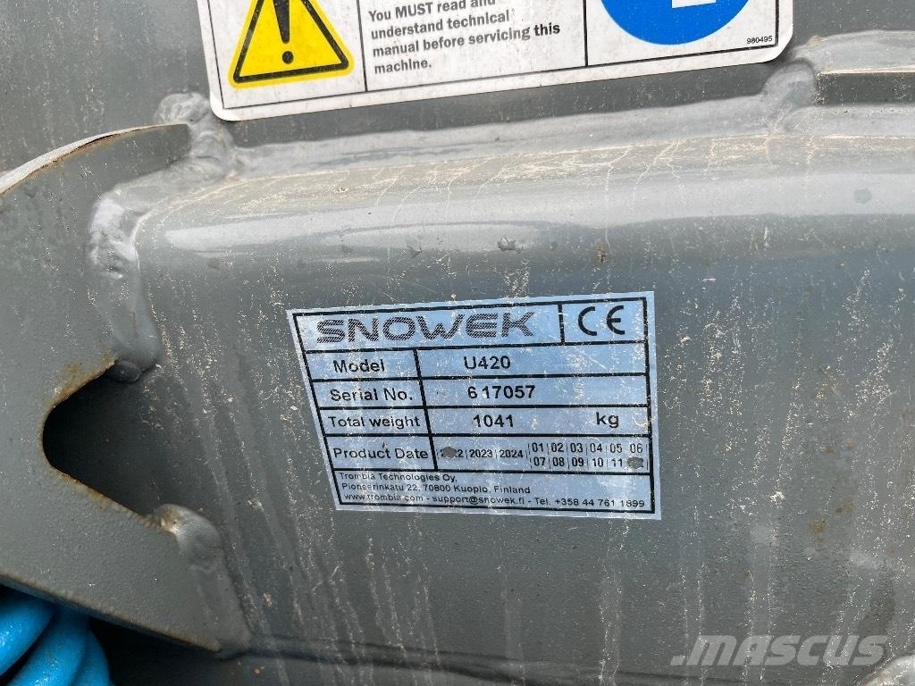 Snowek U420 Sneeuwschuivers en -ploegen