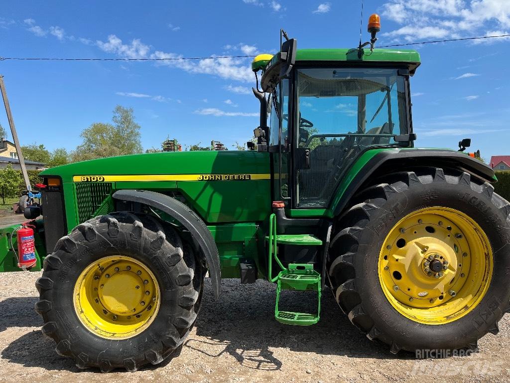 John Deere 8100 Tractoren
