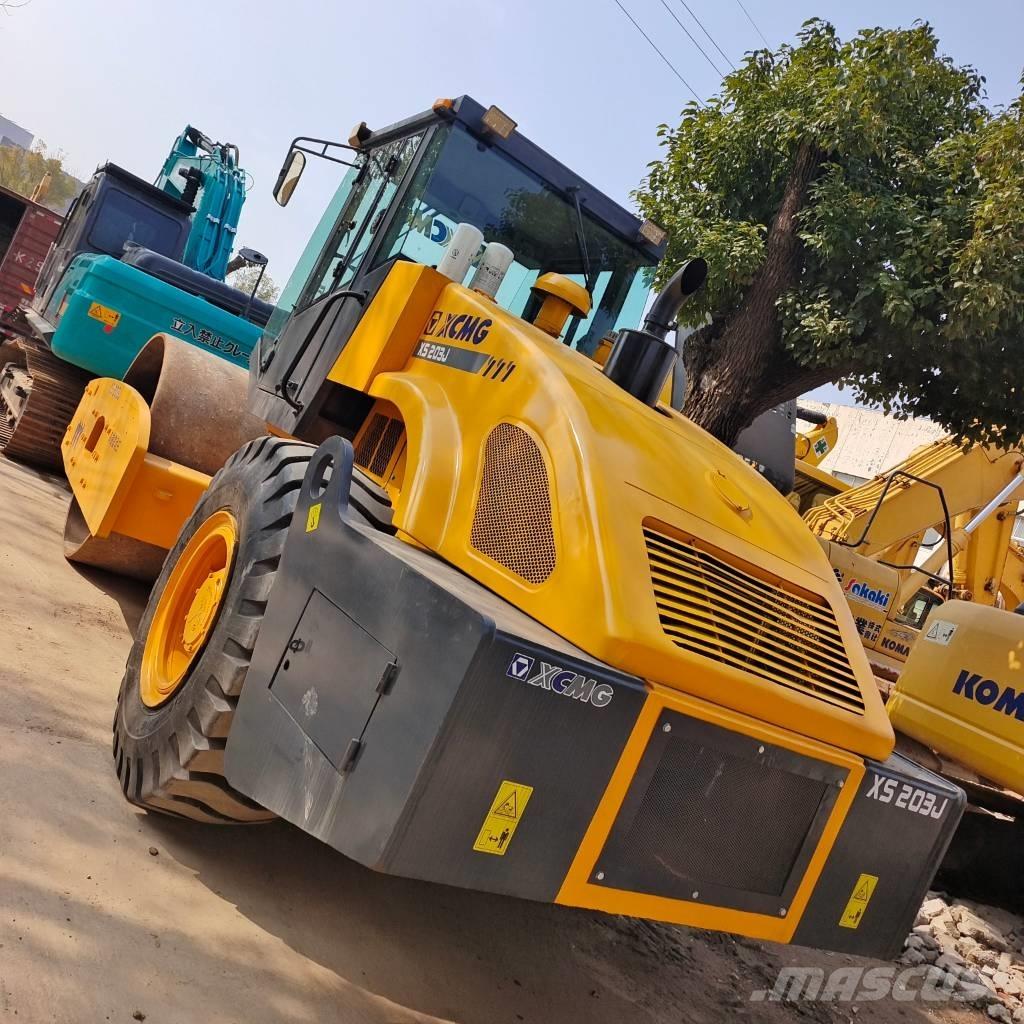 XCMG XS 202 J Trilrolwalsen