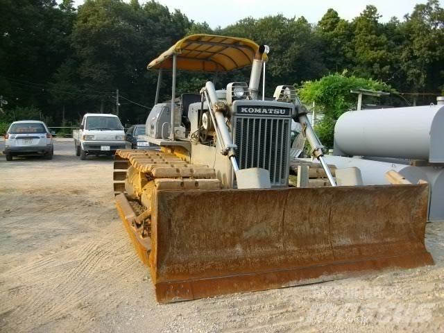 Komatsu D 40 P Rupsdozers