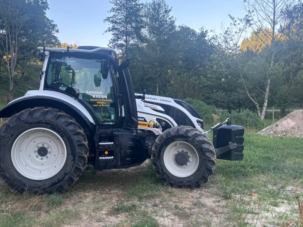 Valtra T 145 Bosbouw tractoren