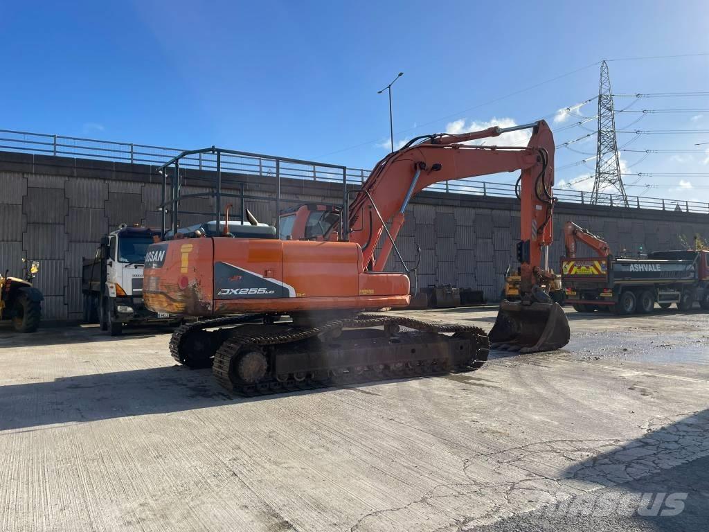 Doosan DX 255 LC Rupsgraafmachines