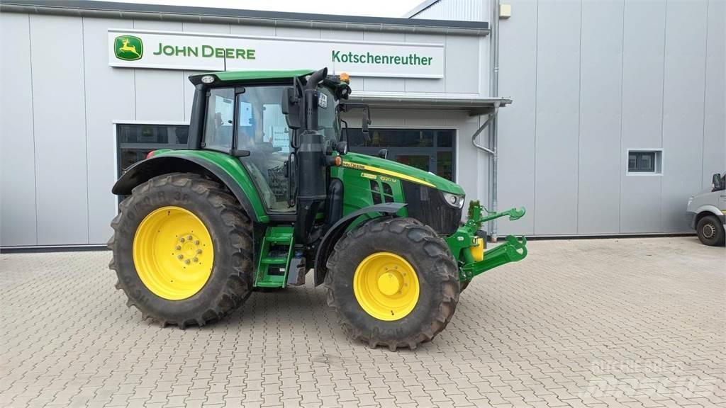 John Deere 6120M Tractoren