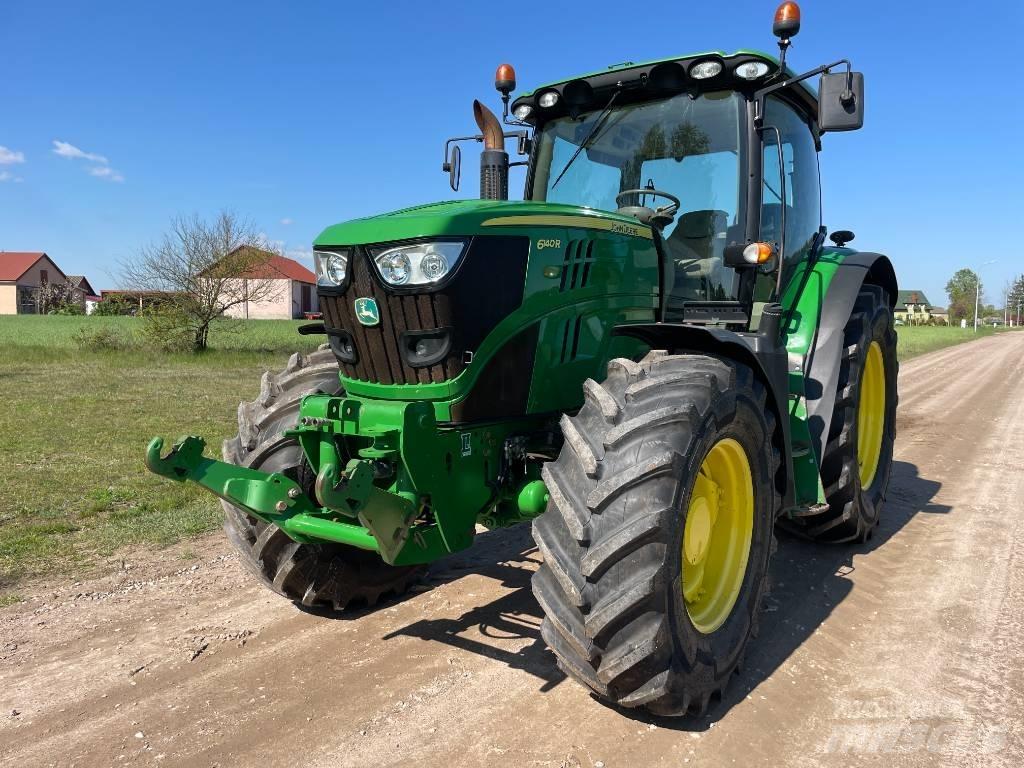 John Deere 6140 R Tractoren