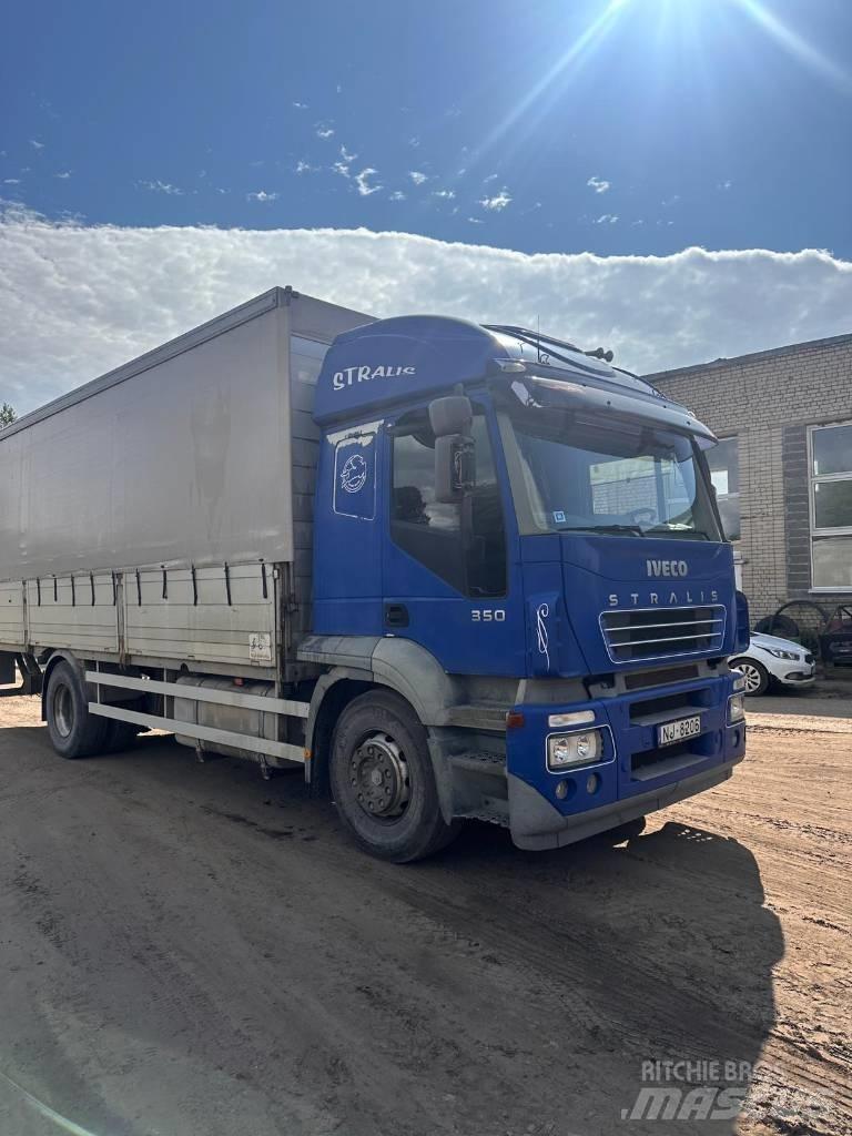 Iveco Stralis AT 190 Vlakke laadvloer met kraan
