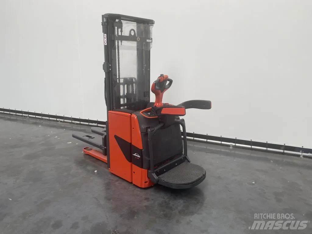 Linde L 14 AP Meeloop stapelaar