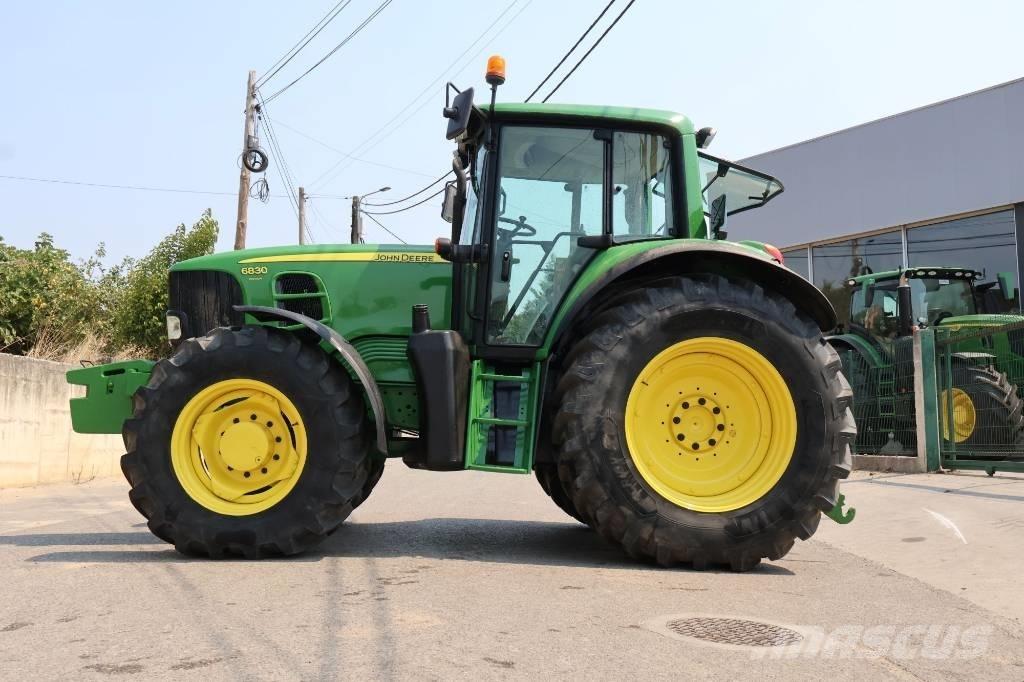 John Deere 6830 Tractoren