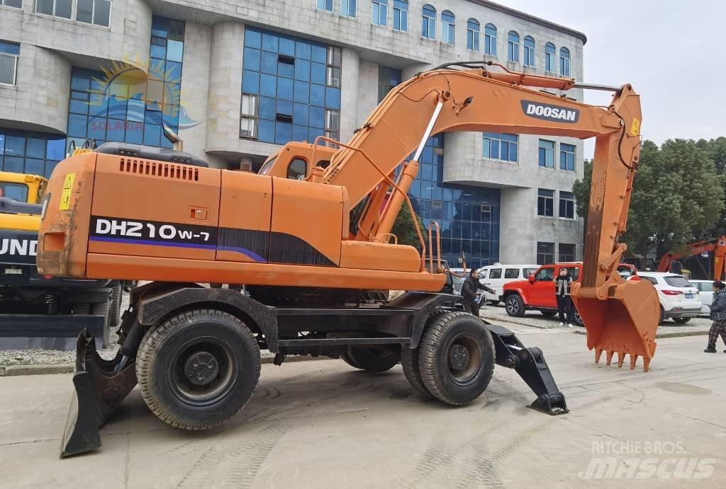 Doosan DH 210 W-7 Wielgraafmachines