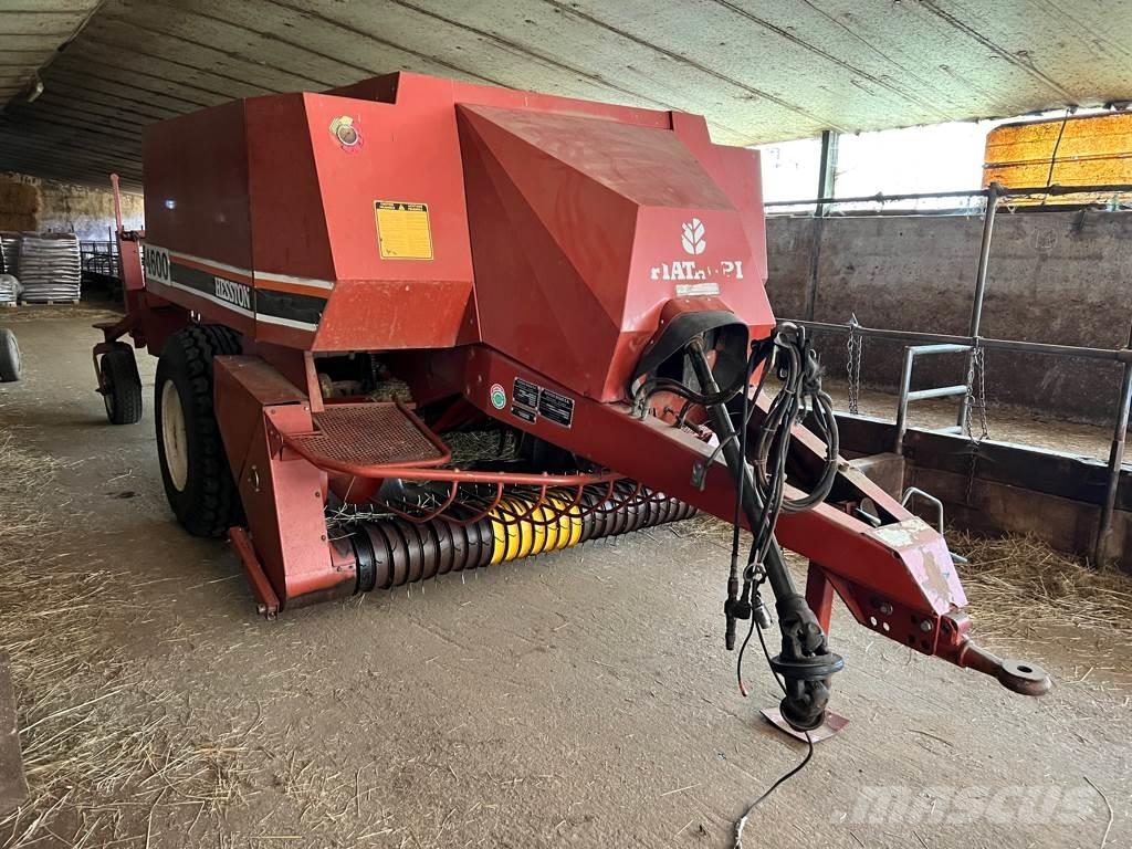 Hesston 4600 Vierkante balenpers