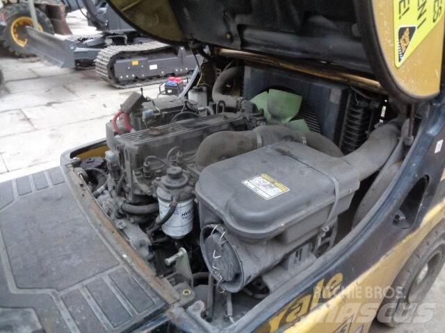 Yale GDP 35 VX Diesel heftrucks