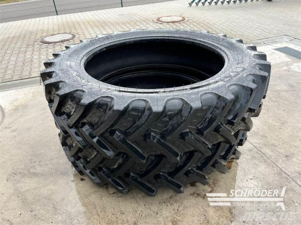 BKT 2X 420/80 R46 Banden, wielen en velgen