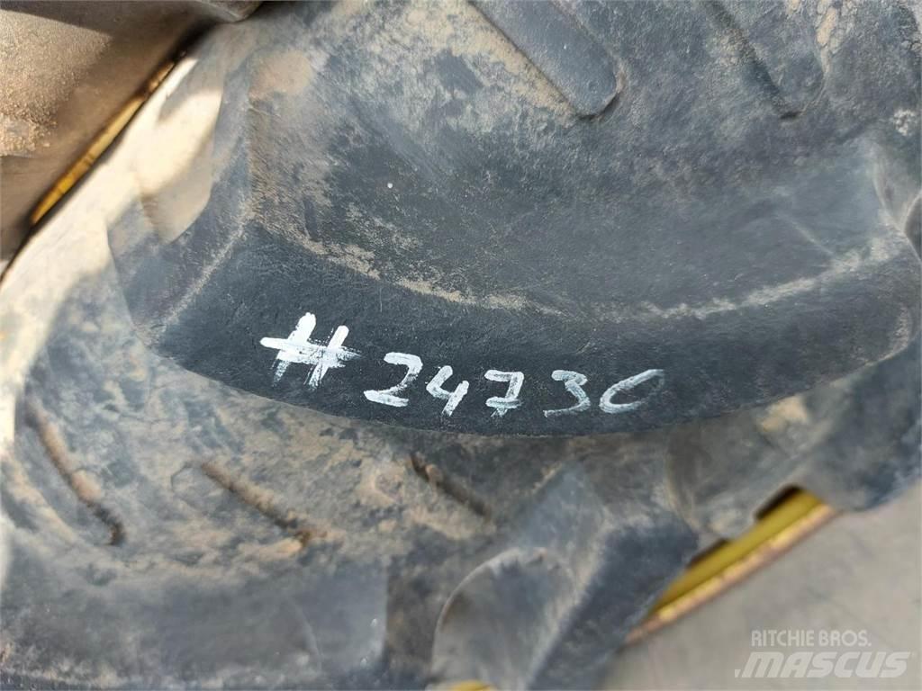 Kleber 270/95R32 Banden, wielen en velgen