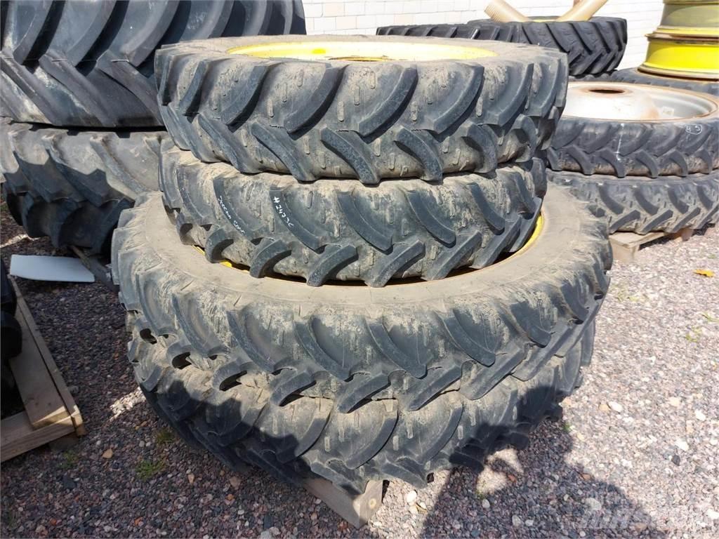 Kleber 270/95R32 Banden, wielen en velgen