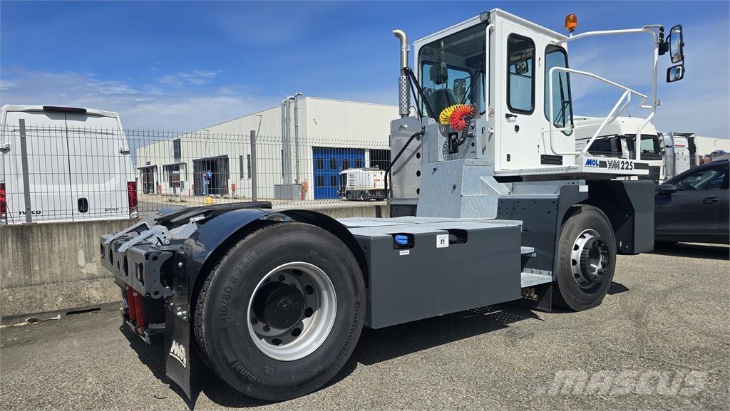 MOL YM225 Terminaltrekkers