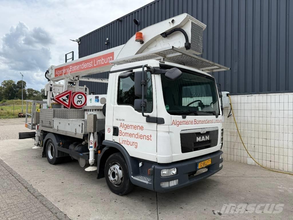Palfinger P 300 KS Auto hoogwerkers