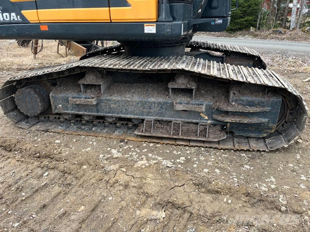 Hyundai HX 140 AL Rupsgraafmachines