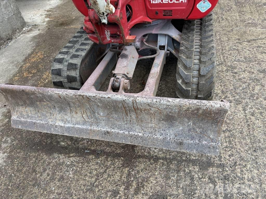 Takeuchi TB 230 Minigraafmachines < 7t