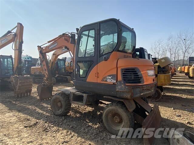 Doosan DX60W Wielgraafmachines