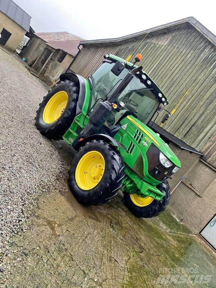 John Deere 6120 R Tractoren