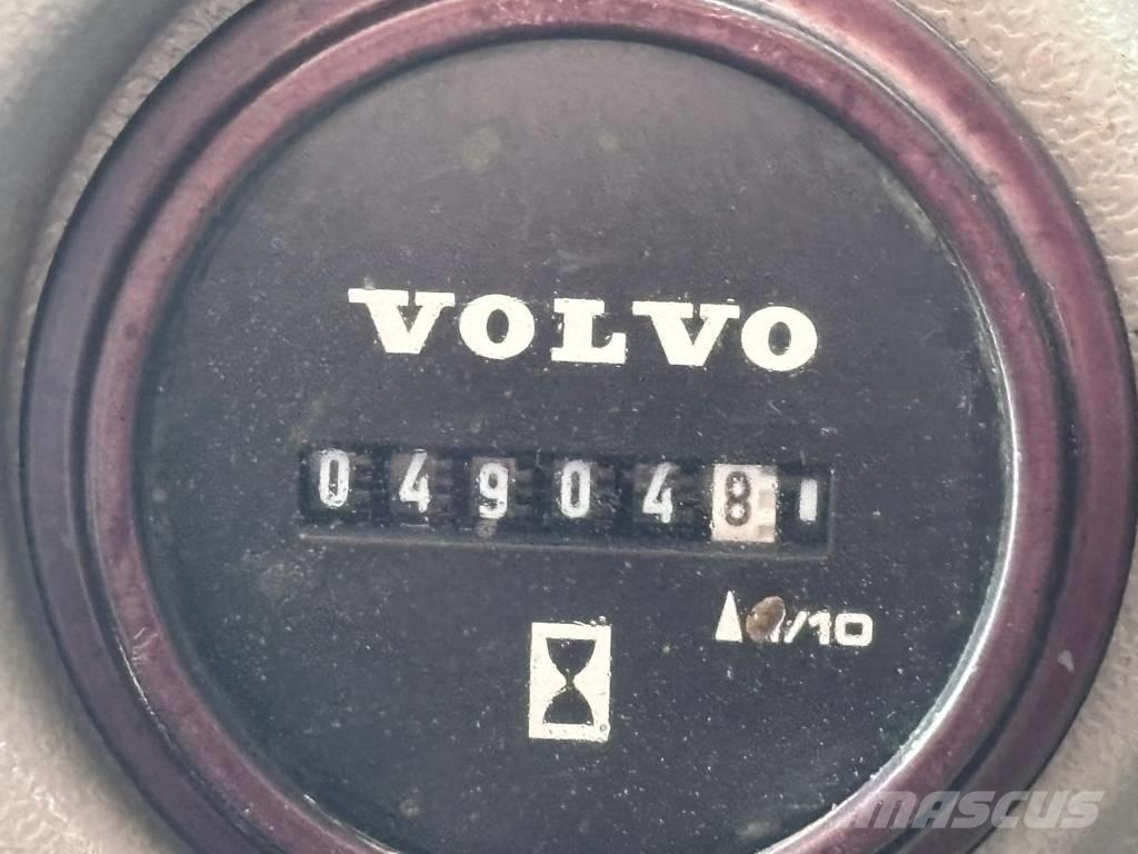 Volvo EC 140 E Rupsgraafmachines