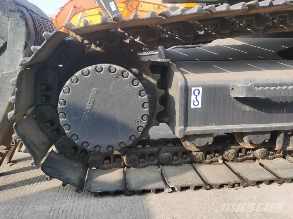 Volvo EC 250 D L Rupsgraafmachines