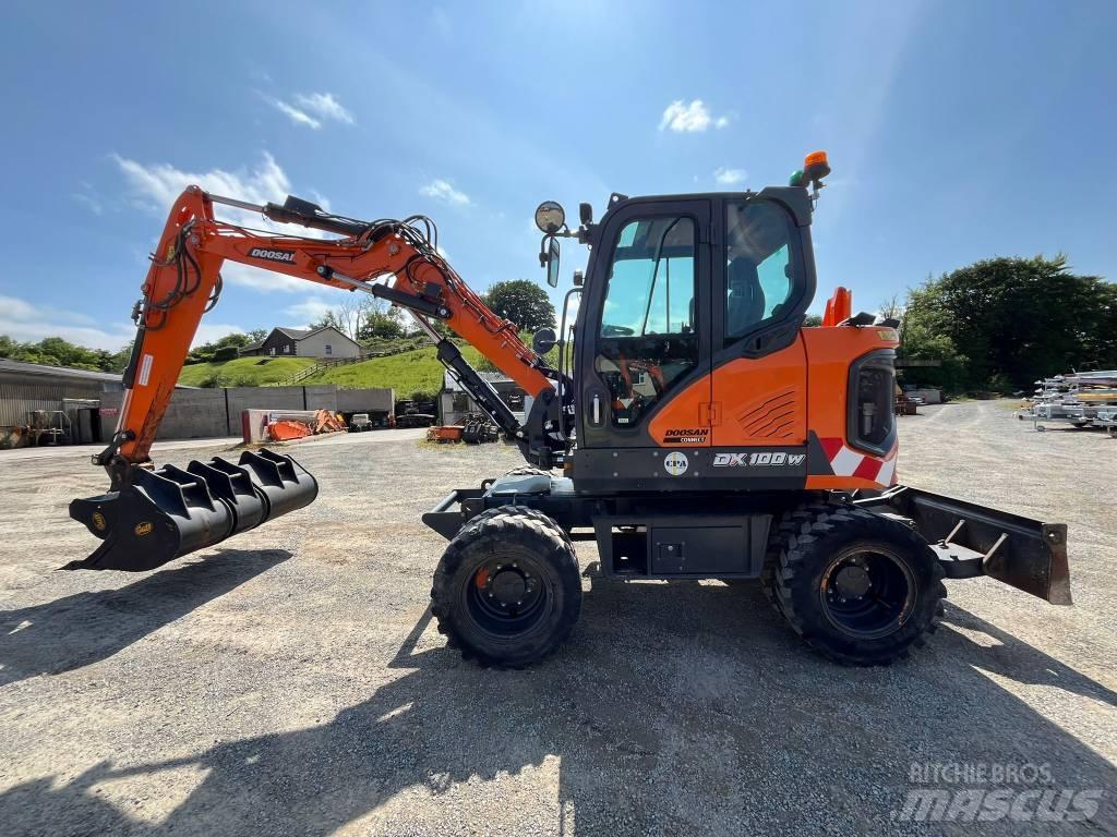 Develon DX 100 W-7 Wielgraafmachines