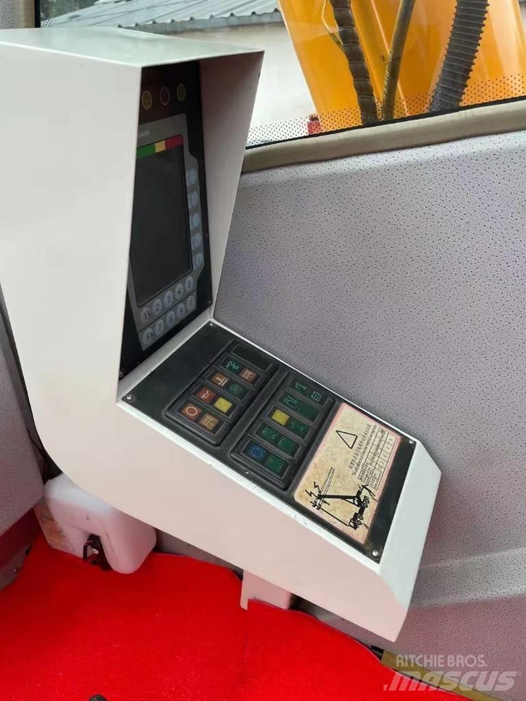 XCMG QY70K-11 Kranen voor alle terreinen