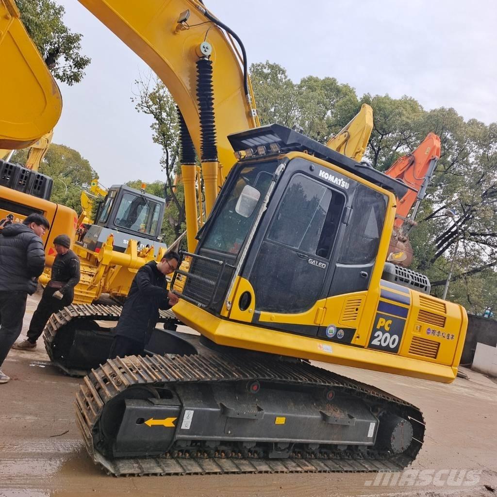 Komatsu PC 200 Rupsgraafmachines