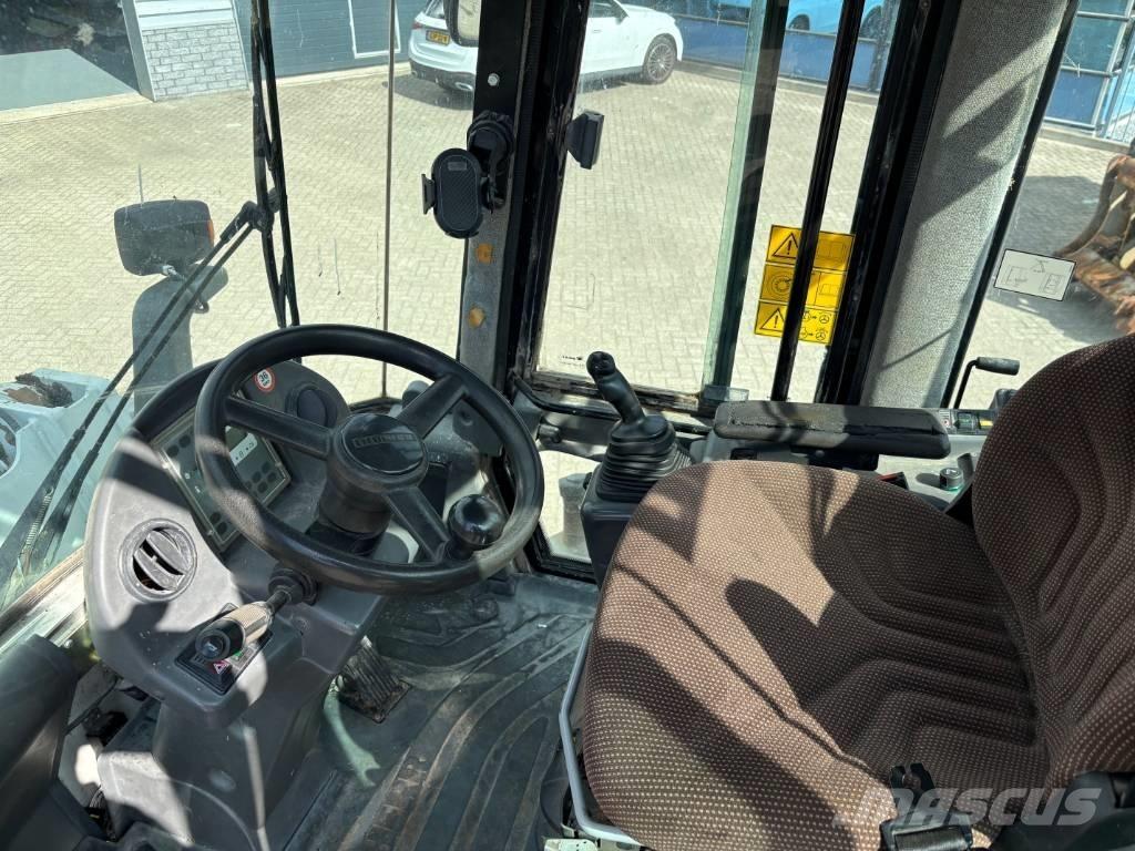 Liebherr L 538 Wielladers
