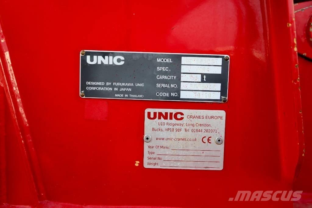 Unic URW-506 Minikranen