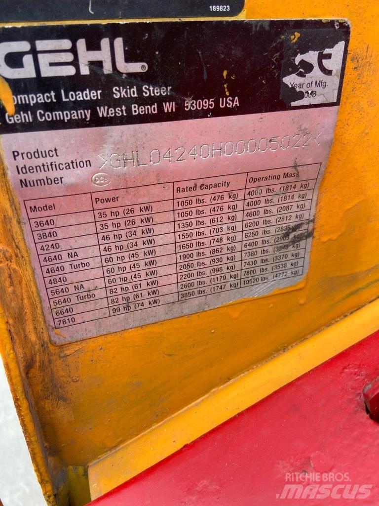 Gehl 4240 Schrankladers