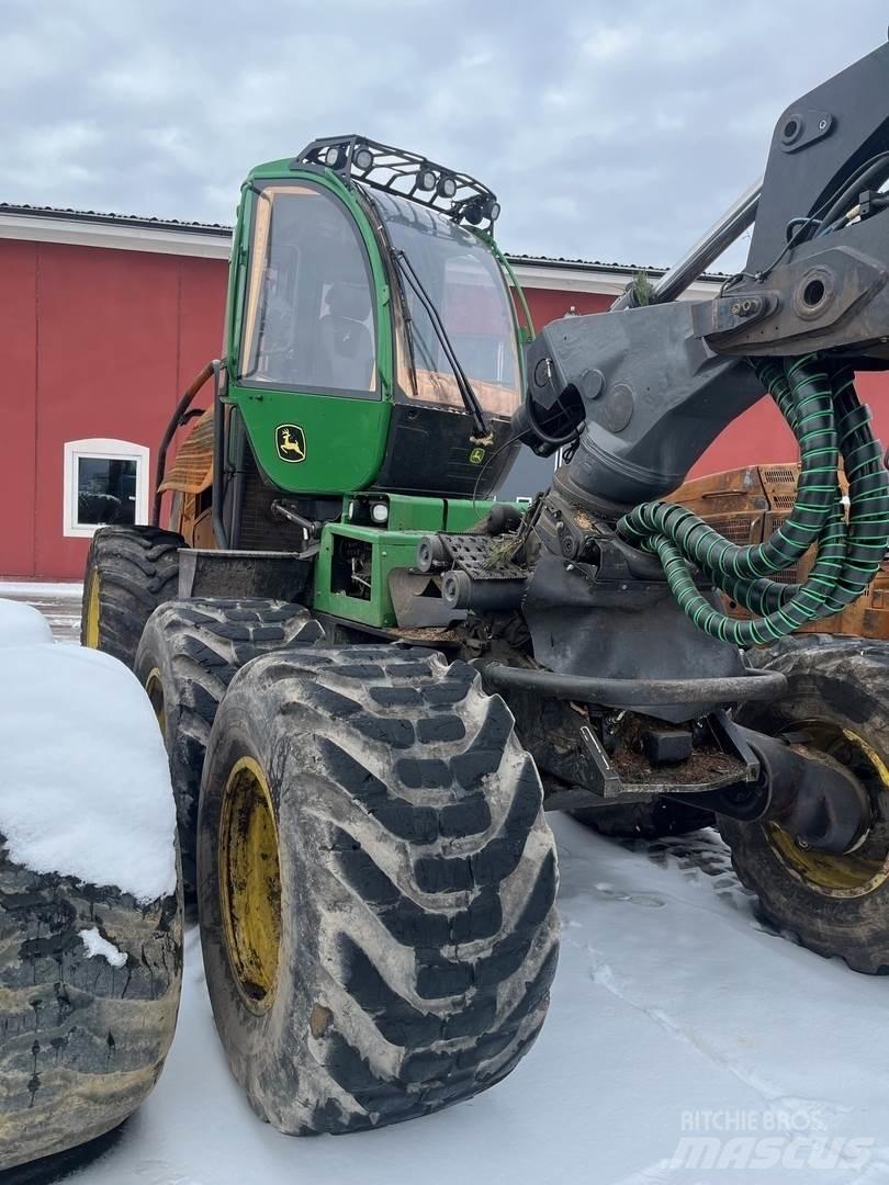 John Deere 1270G Harvesters