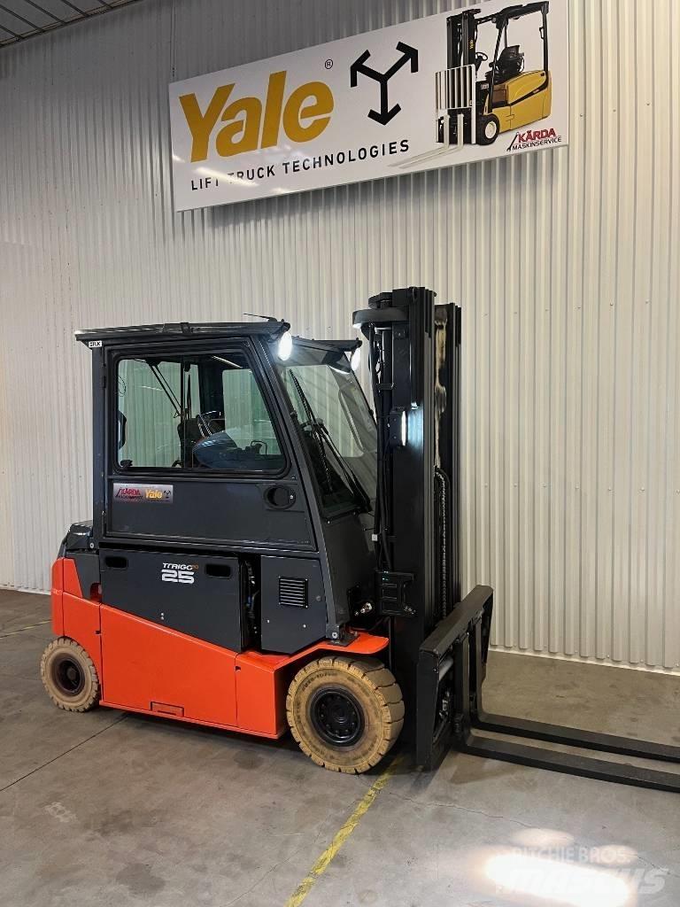 Toyota 8 FBMT 25 Elektrische heftrucks
