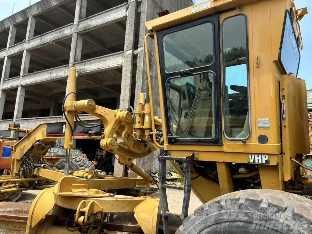 CAT 16h Graders