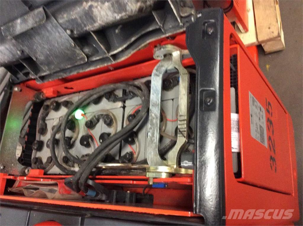 Linde T20AP Zelfrijdende stapelaars