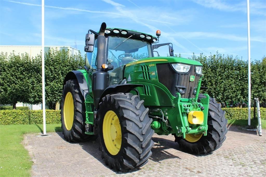 John Deere 6215R Tractoren