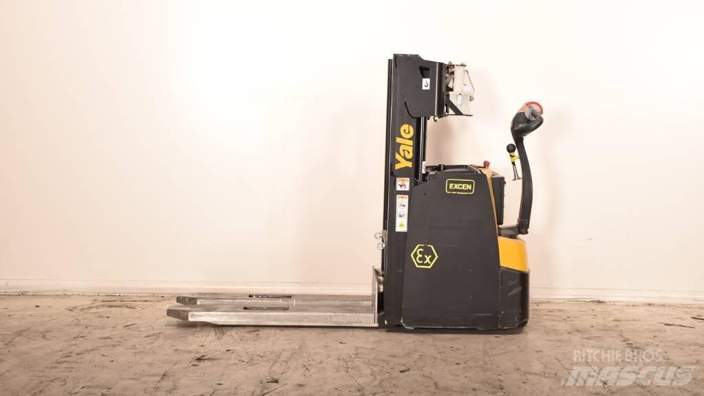Yale MS20 Meeloop stapelaar