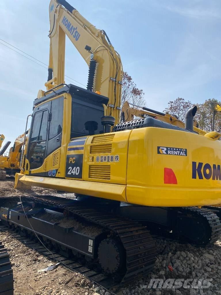 Komatsu 240LC-8 Rupsgraafmachines
