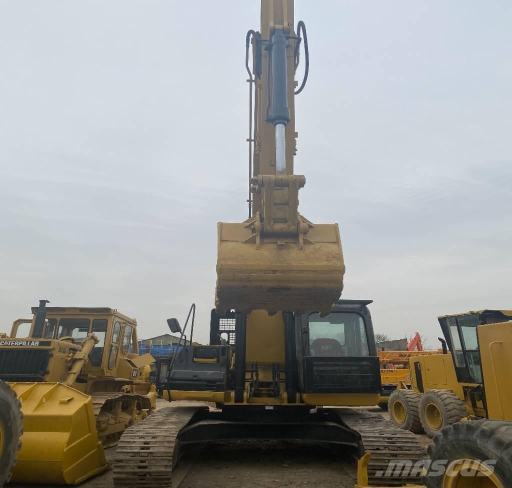 CAT 330 D L Rupsgraafmachines
